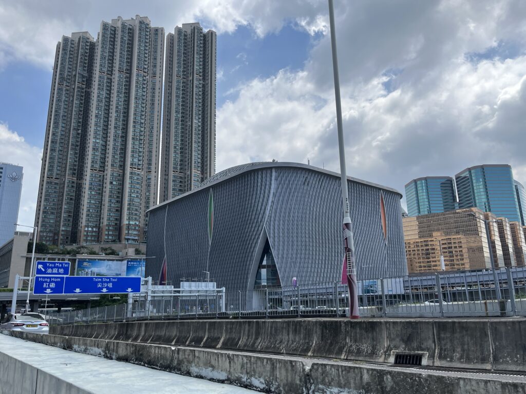 香港西九龍駅前の景色